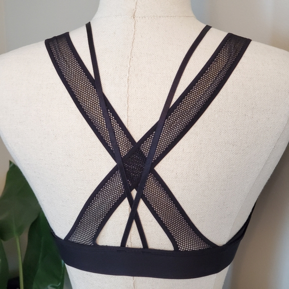 Sexy Strappy Bra / Bathing Suit Top!! - Picture 4 of 4